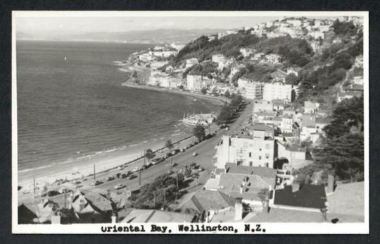 WELLINGTON ORIENTAL BAY Real Photograph by N S Seaward. - 47729 - Postcard