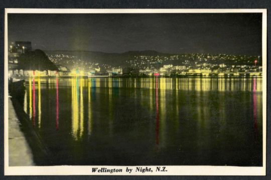 WELLINGTON By night Coloured Postcard by Seaward. - 47731 - Postcard